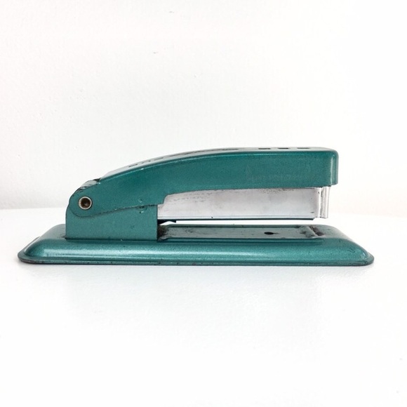 Swingline Cub Stapler - Picture 8 of 16